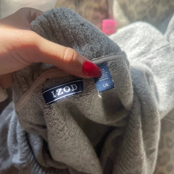 IZOD sweater L - Picture 7 of 7